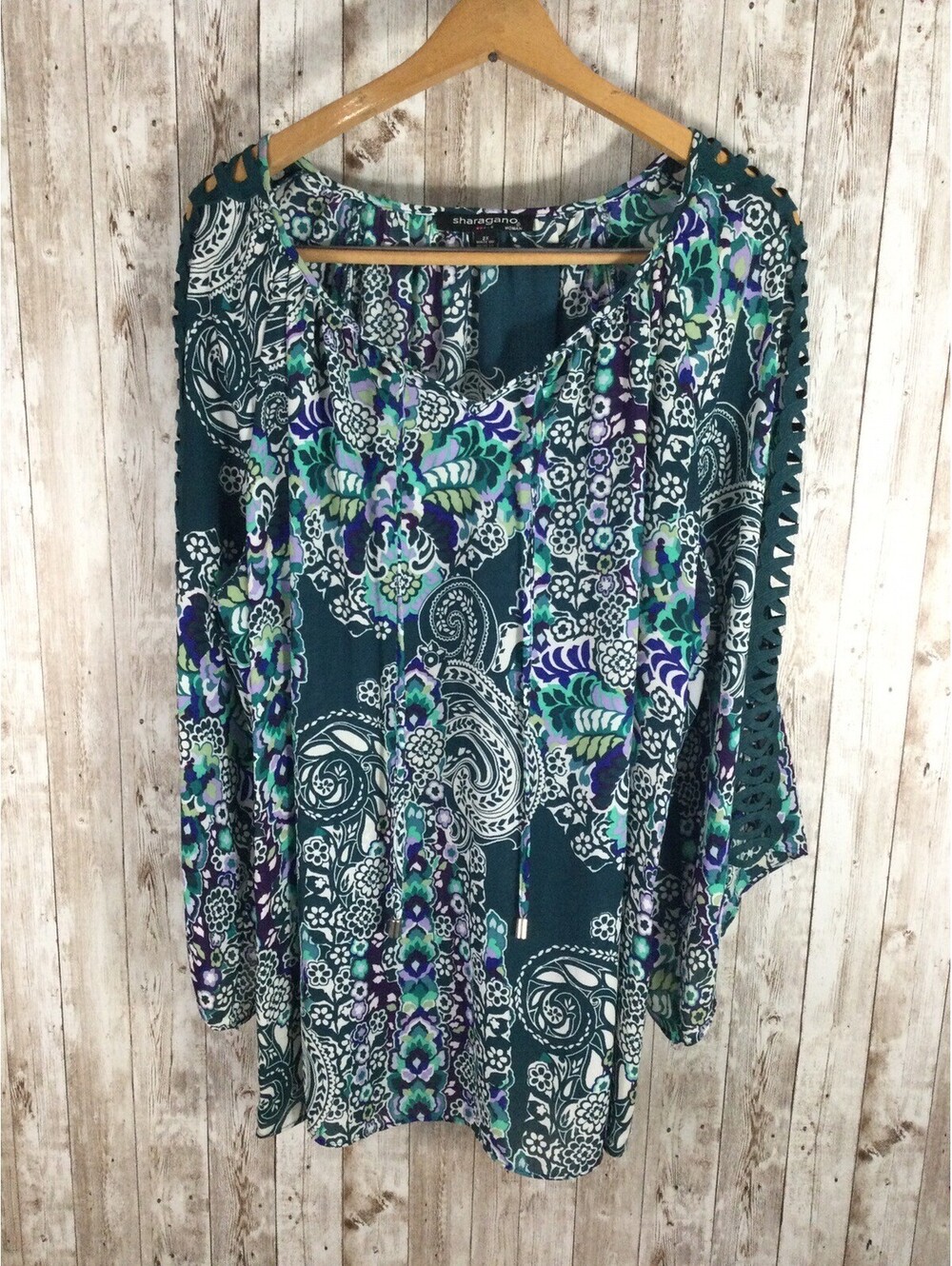 Sharagano WomenPlus 2X Colorful V-Neck Tunic Blouse Cutout Sleeves Pretty